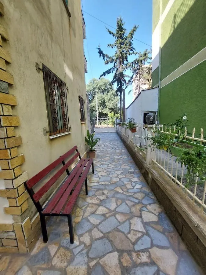 Vila Kulla Durres 0*,  Albania